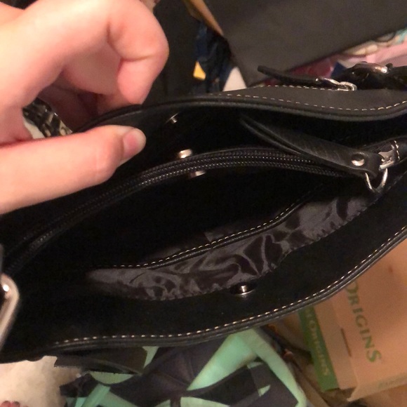 Brand new black leather purse!! Never used - Picture 4 of 4